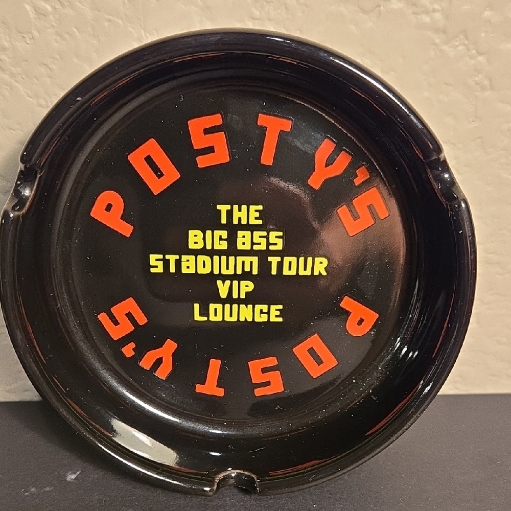 Posty's The Big A$$ Stadium Tour Vip Lounge Ashtray‎